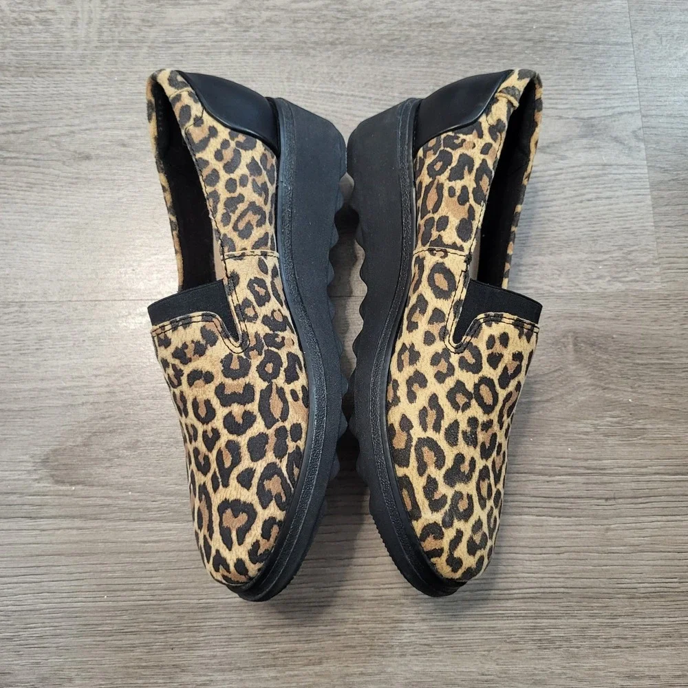 Clarks women size